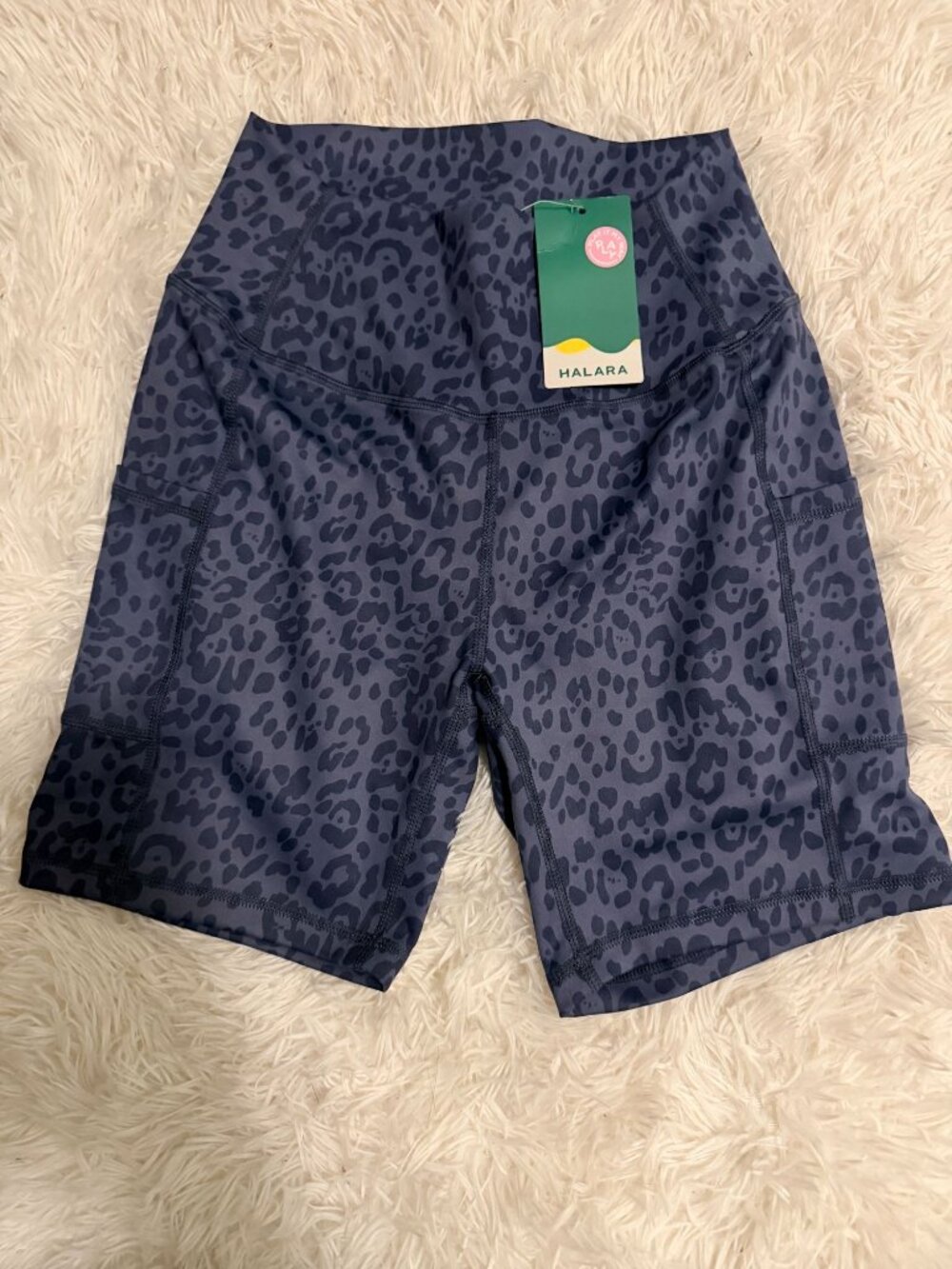 NWT Halara Womens High Waist Biker Shorts with Pockets Leopard Print M
